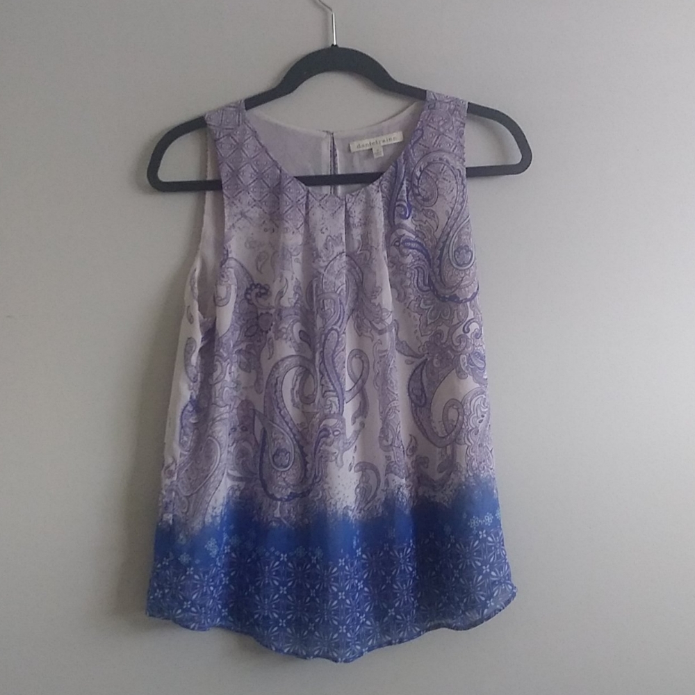 Flowy top great for office job!